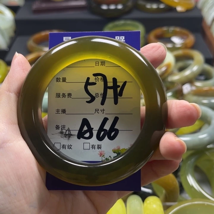 蛇纹石玉手镯未镶嵌喝****喉