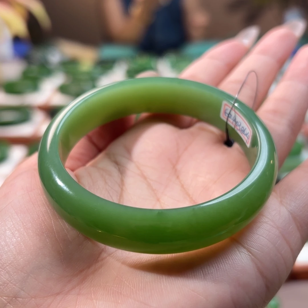 和田玉（碧玉）手镯未镶嵌