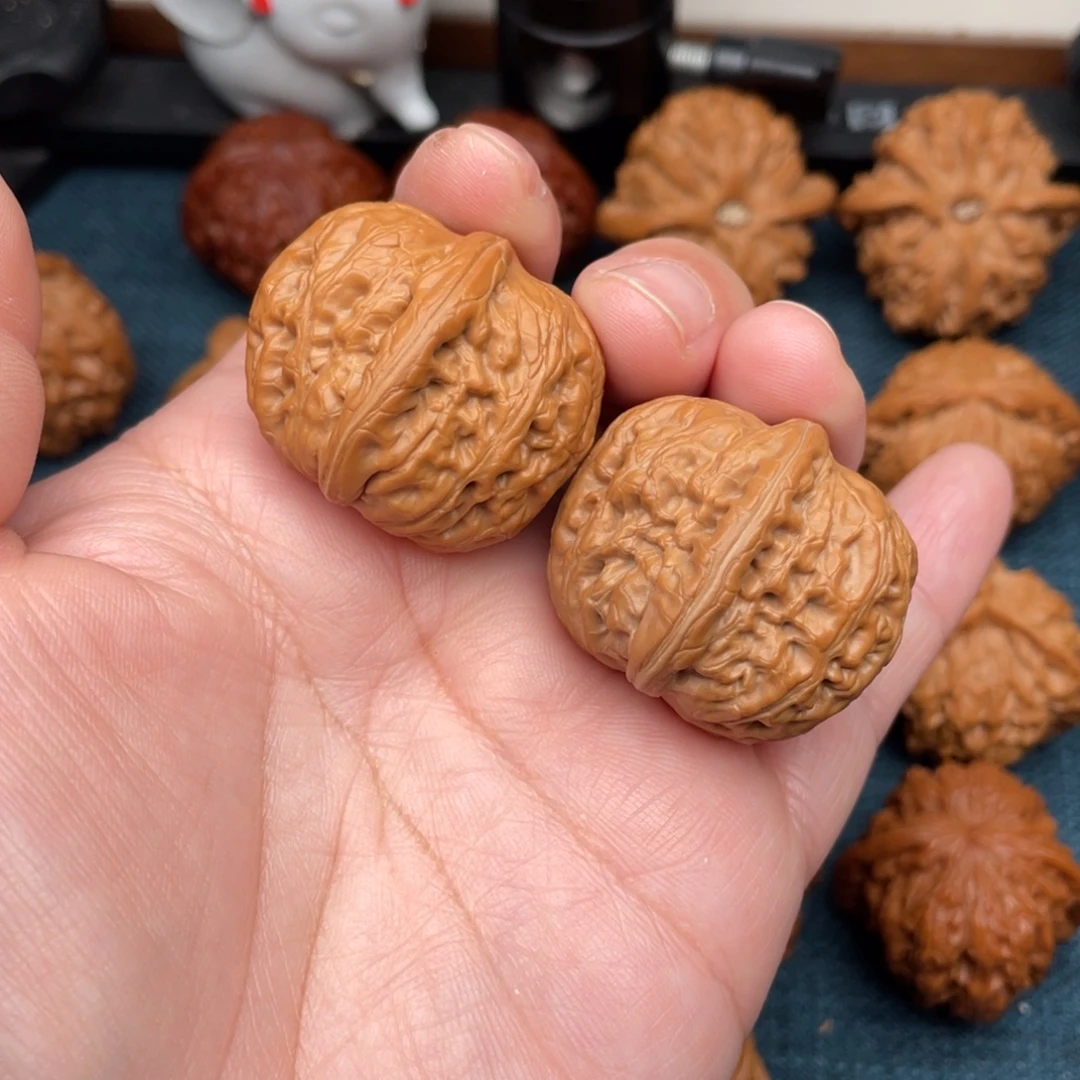 K***o文玩核桃把件全品元宝36