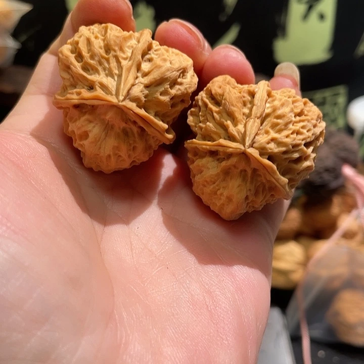 文玩核桃把件27-38mm
