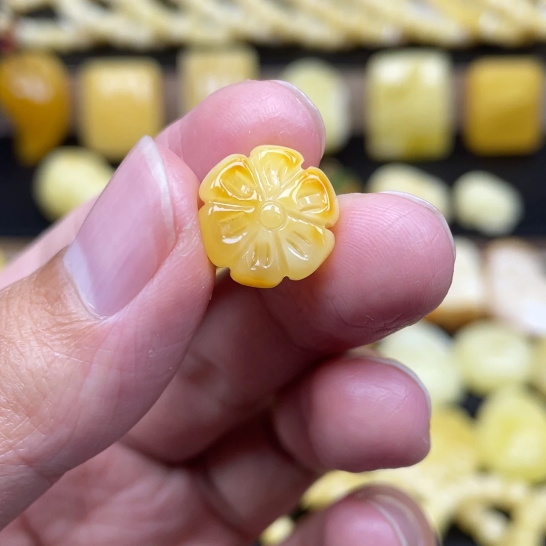 琥珀未镶嵌裸石琥珀蜜蜡