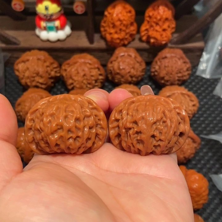 文玩核桃把件41.3尺寸宫灯2349