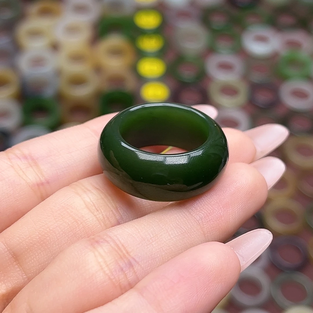 和田玉戒指未镶嵌17.8菠菜绿墩墩