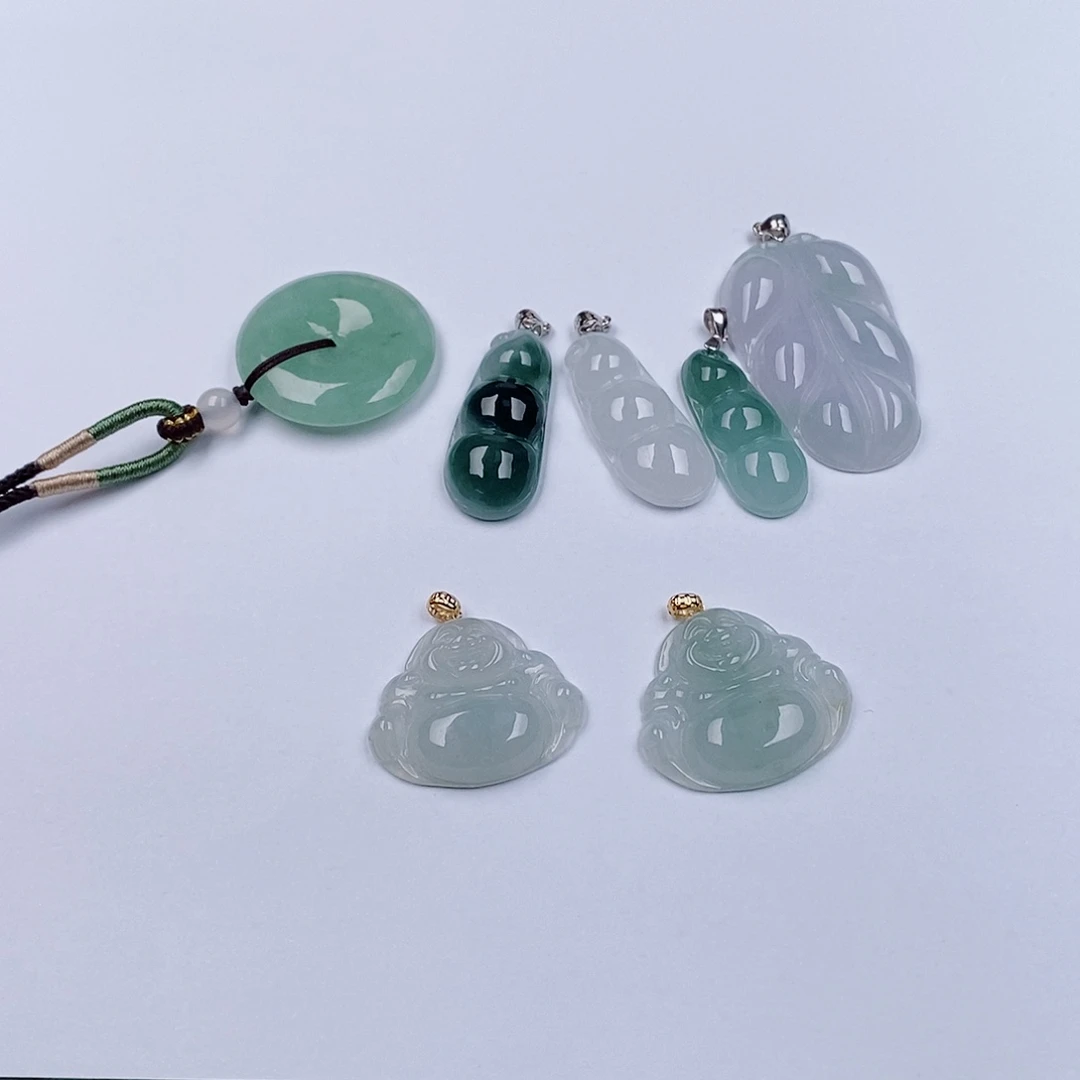 颈饰未镶嵌翡翠挂件