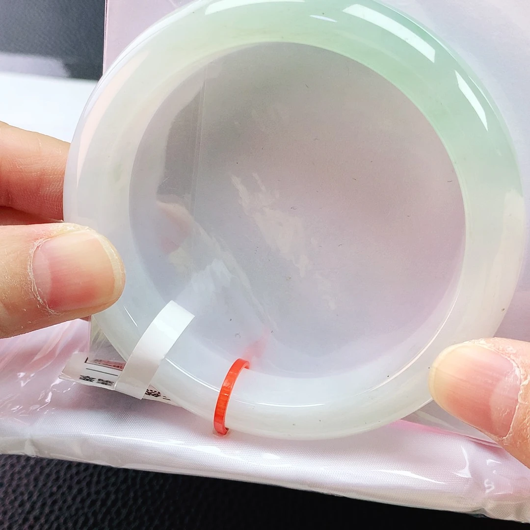 翡翠手镯未镶嵌59圈