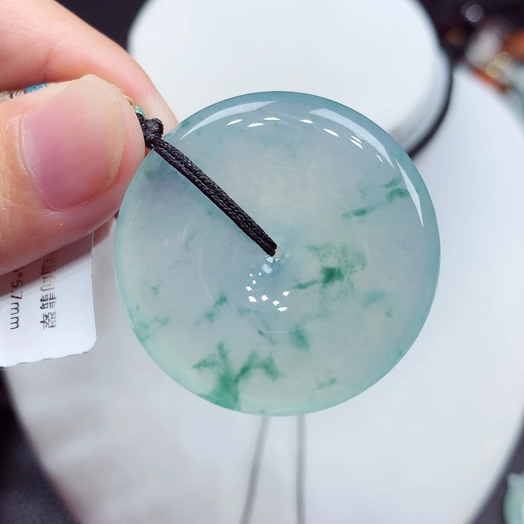 翡翠未镶嵌颈饰编号35，34.5/5.7