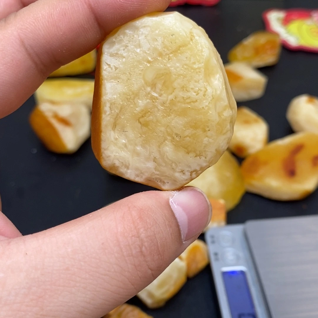 定制琥珀未镶嵌丿**丶天然蜜蜡原石加工不退不换