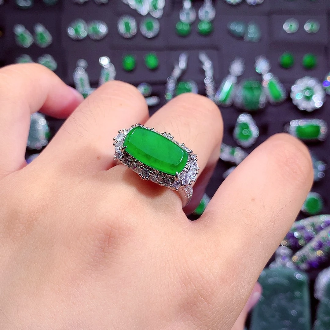 颈饰未镶嵌翡翠天然