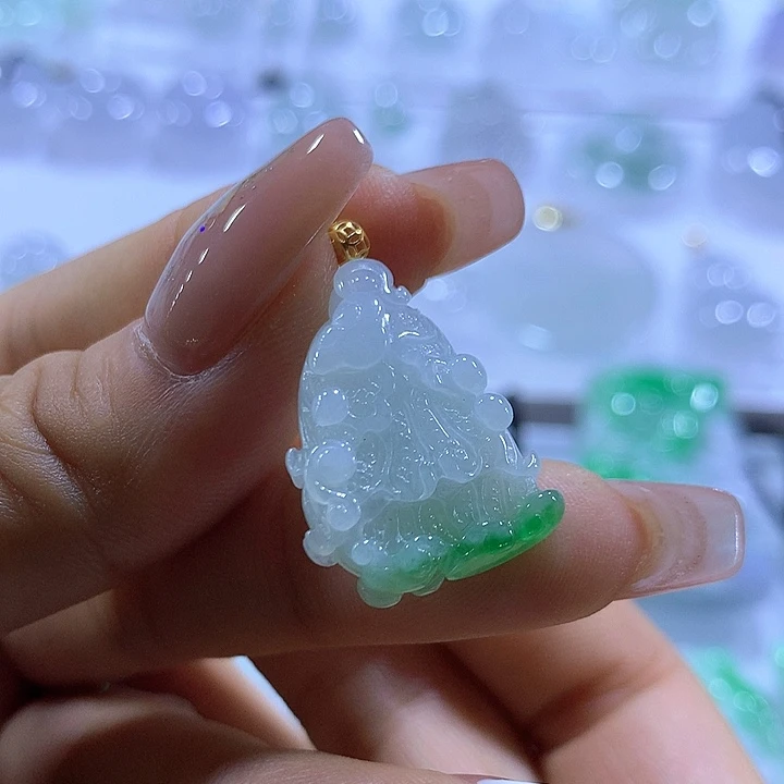 翡翠18K金镶嵌颈饰天然翡翠A货吊坠