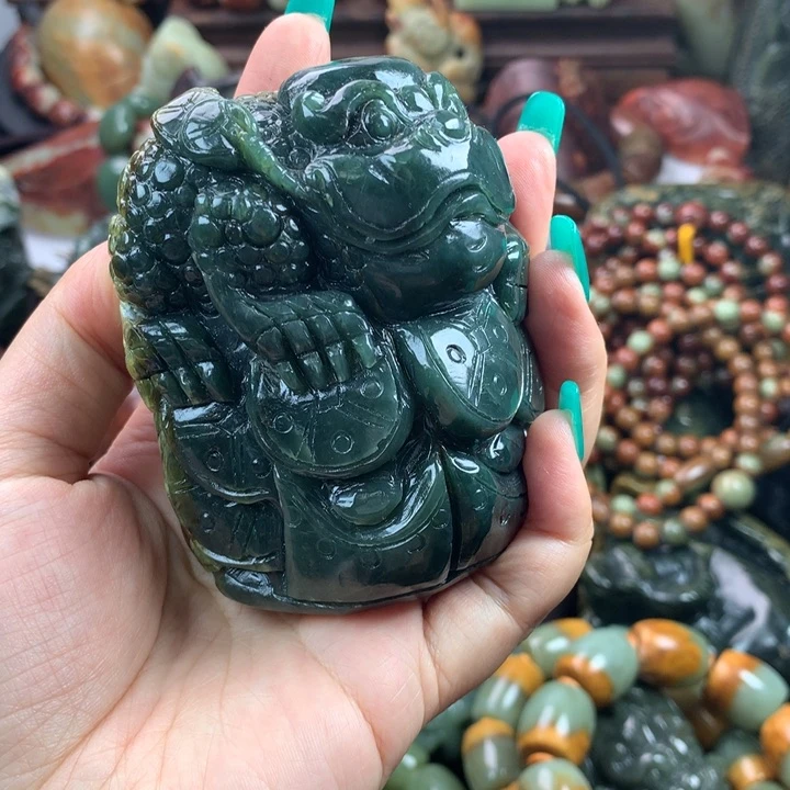 岫岩河磨玉（透闪石质玉）把件未镶嵌吴*涛