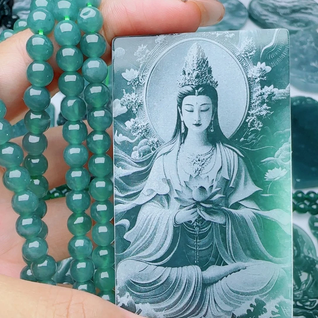 翡翠未镶嵌颈饰多样性发货天然的A货翡翠