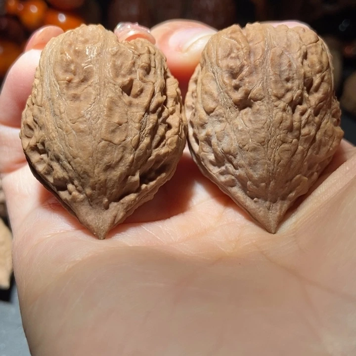 把件文玩核桃东北楸子小雪60