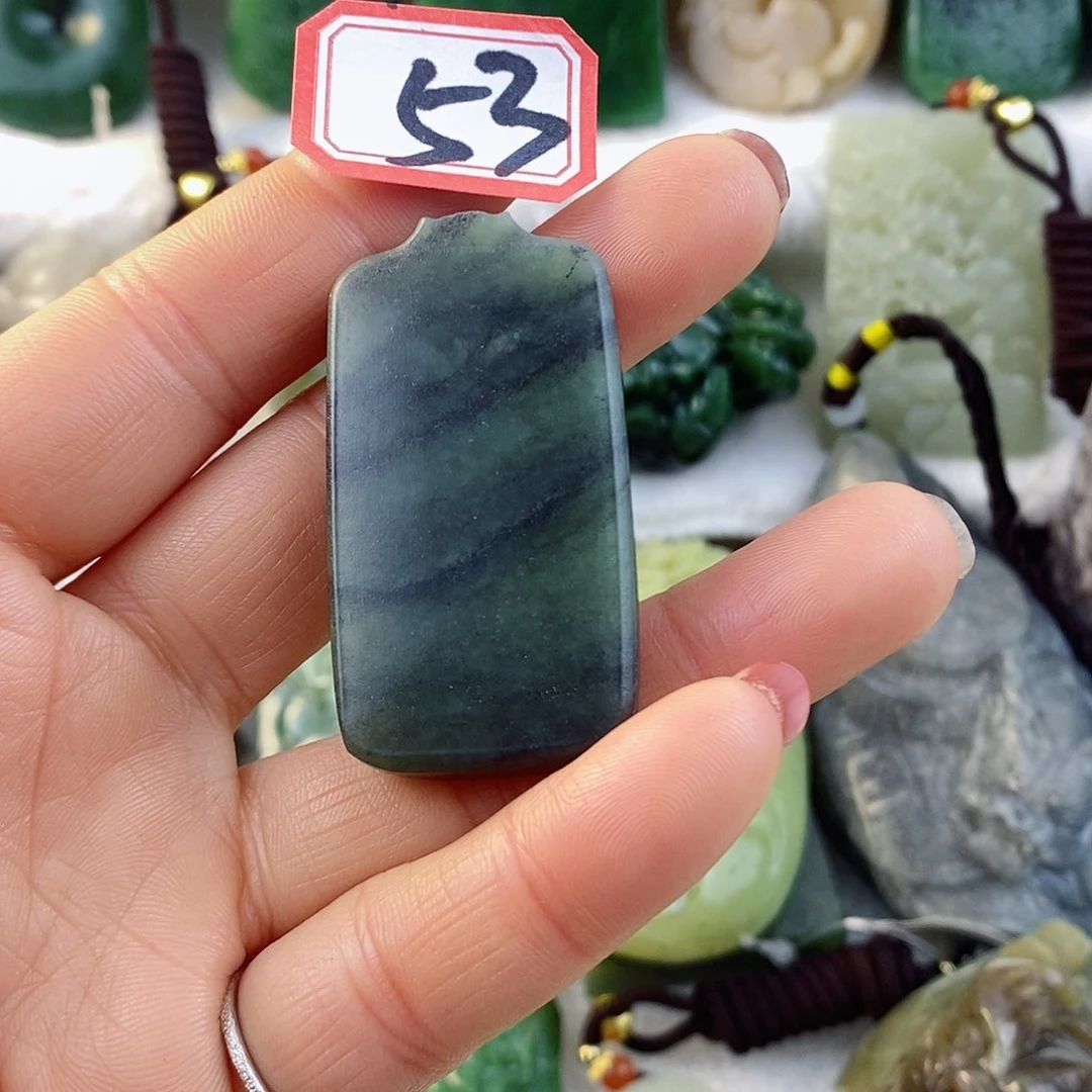 和田玉（糖玉）颈饰未镶嵌