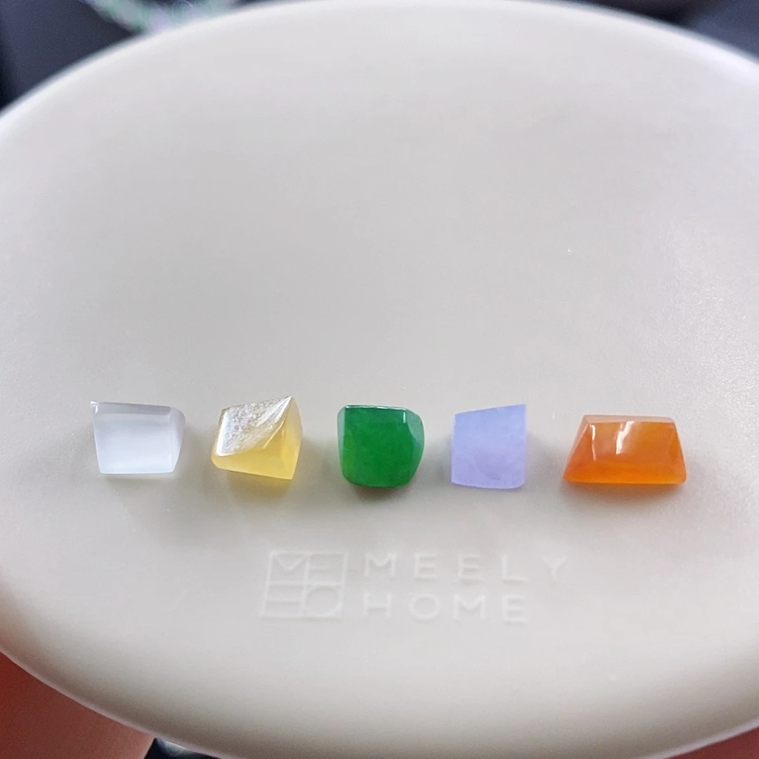 散珠翡翠一手随形