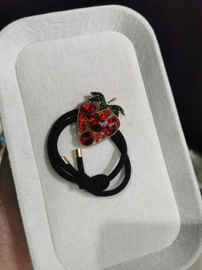 超闪草莓双股发圈一个