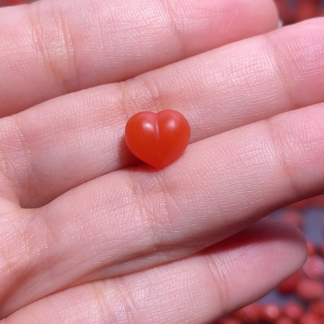 南红玛瑙配饰未镶嵌源**?