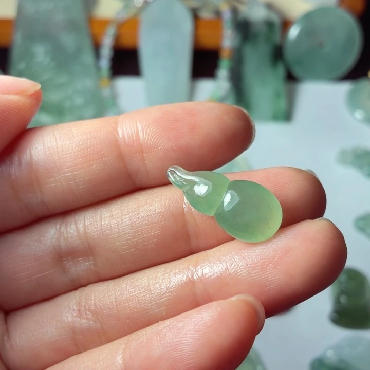 定制翡翠未镶嵌福利