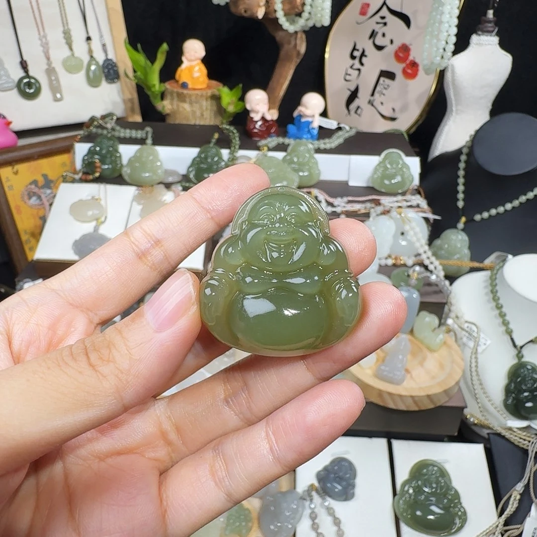 悦***昕颈饰未镶嵌和田玉