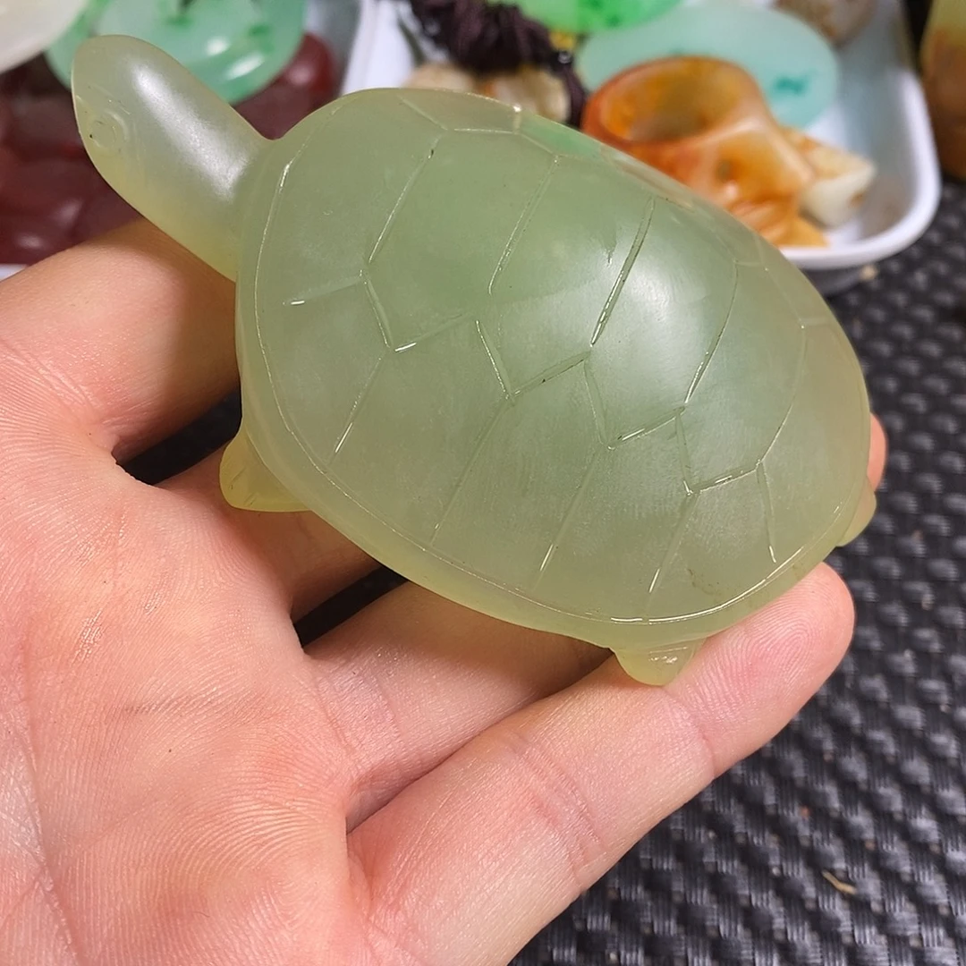 岫岩老玉（透闪石质玉）未镶嵌珠宝奇石