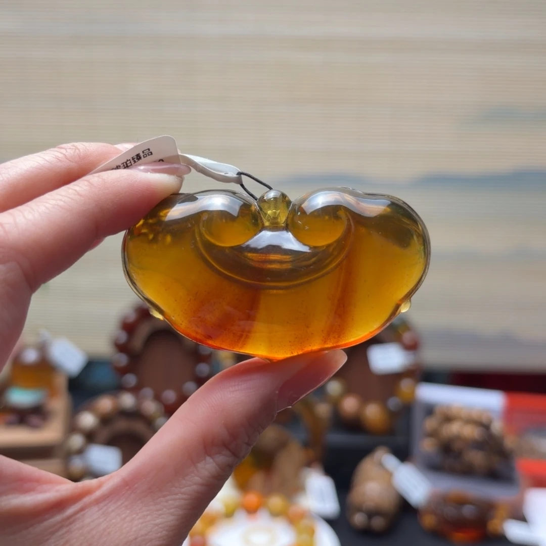 琥珀未镶嵌珠宝奇石绿茶飘蜜如意