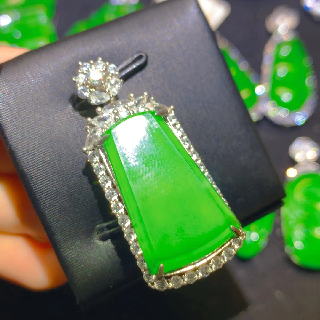 翡翠银S925镶嵌颈饰