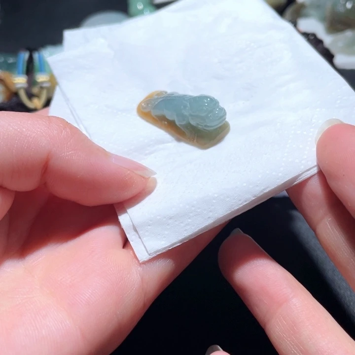 【闪购商品】翡翠颈饰未镶嵌天然翡翠