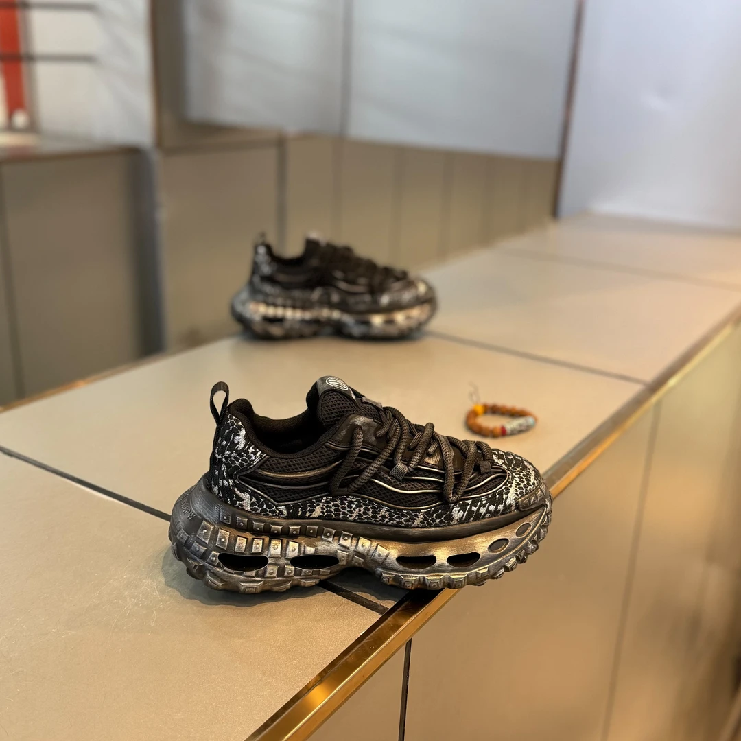 新款男鞋2025年秋季新款时尚休闲百搭潮款男士鞋轻奢鞋复古老爹鞋