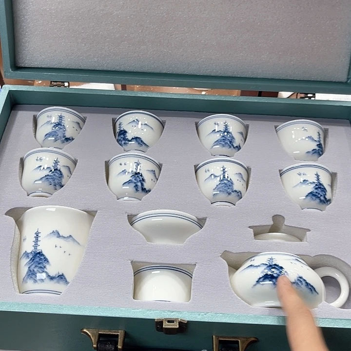 孤品茶具套装等。