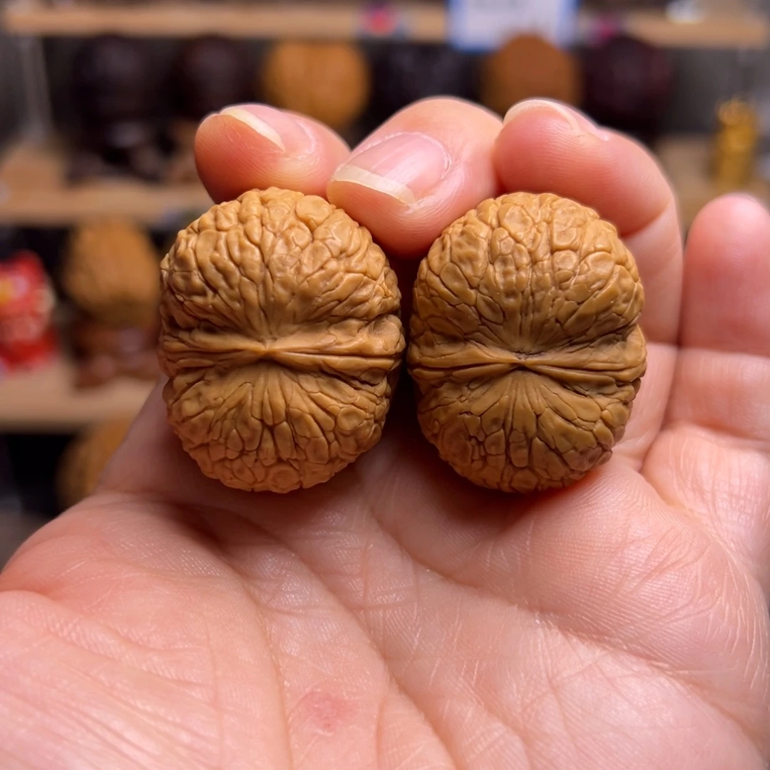 把件文玩核桃72w红皮元宝34尺