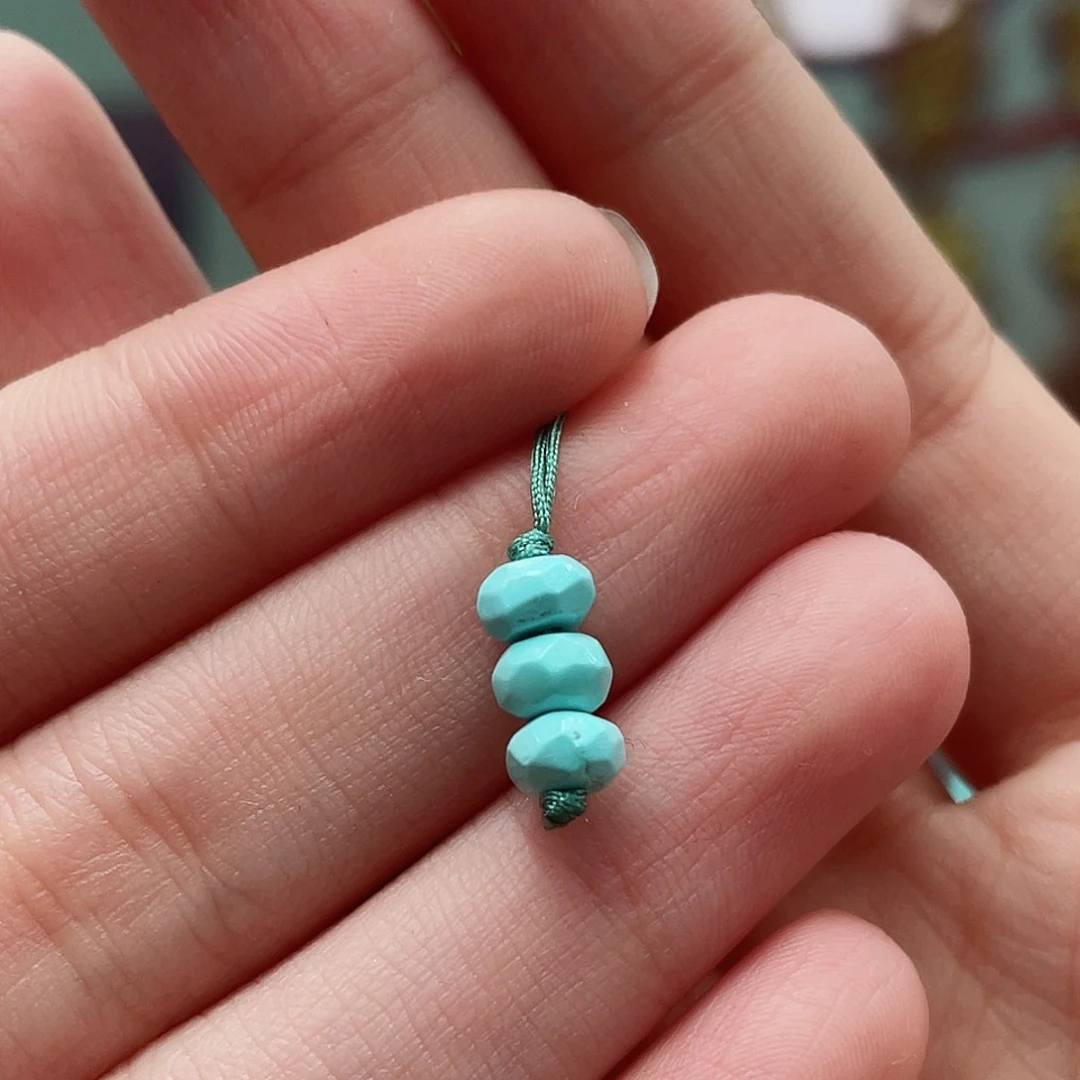 绿松石颈饰未镶嵌