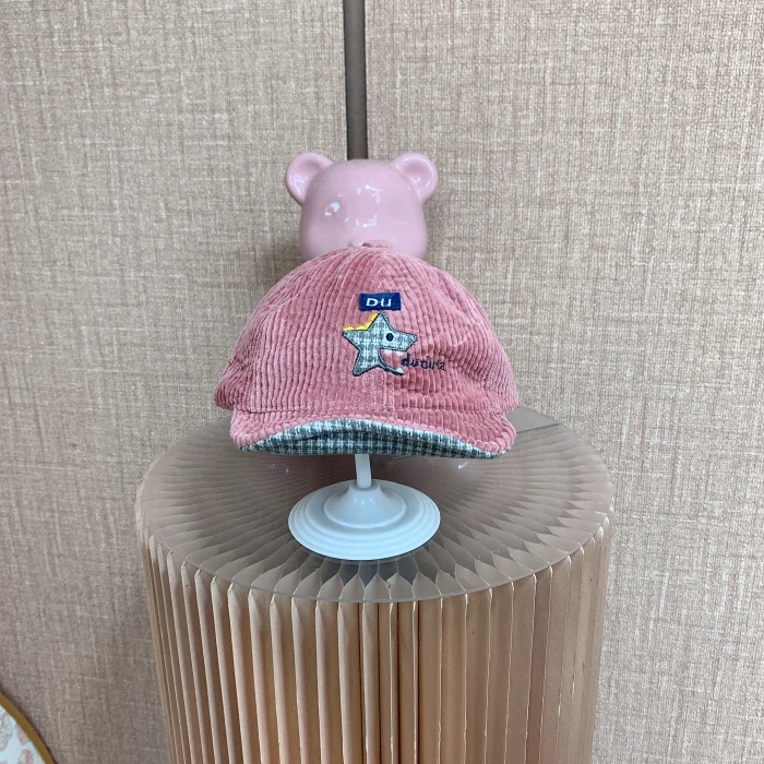 CZ029   宝宝豆沙粉帽子