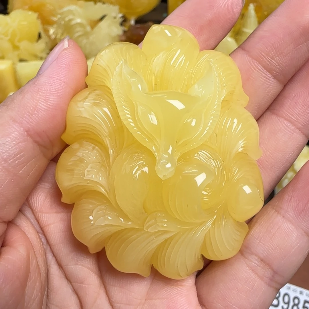 蜜蜡未镶嵌珠宝奇石