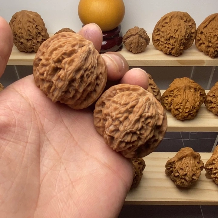 把件核桃40尺全品红皮磨盘一物一图