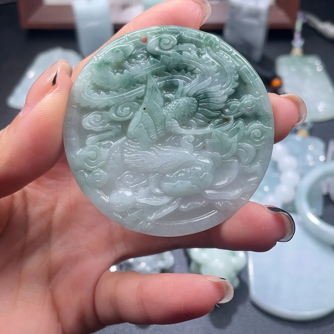 翡翠未镶嵌颈饰翡翠