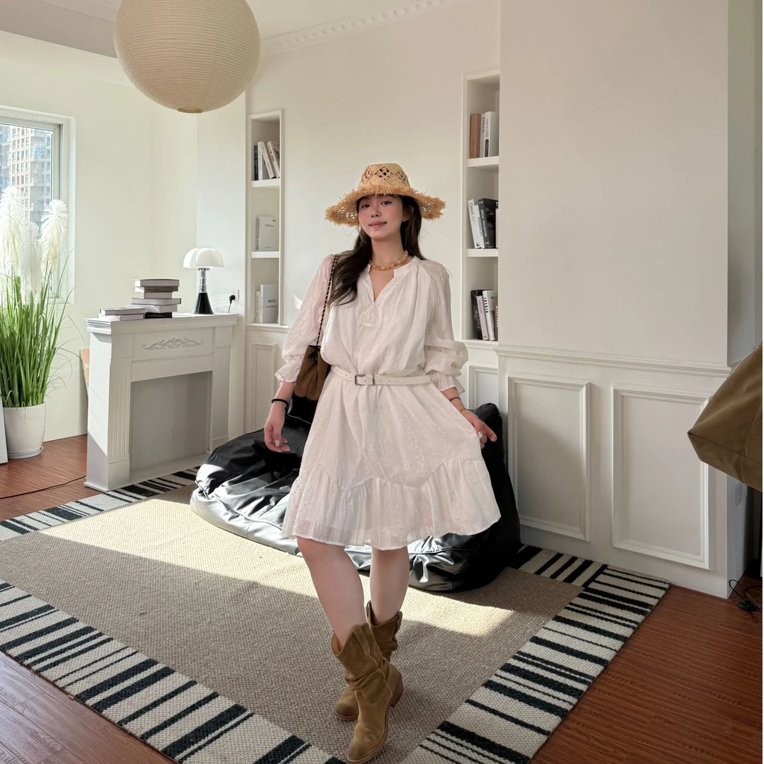 晶咕软软【清迈风情】时尚设计感绣花V领慵懒风长袖连衣裙(带腰带)