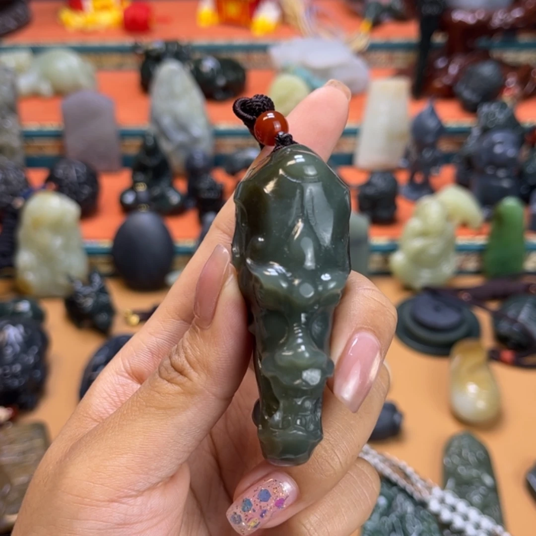 和田玉未镶嵌挂件