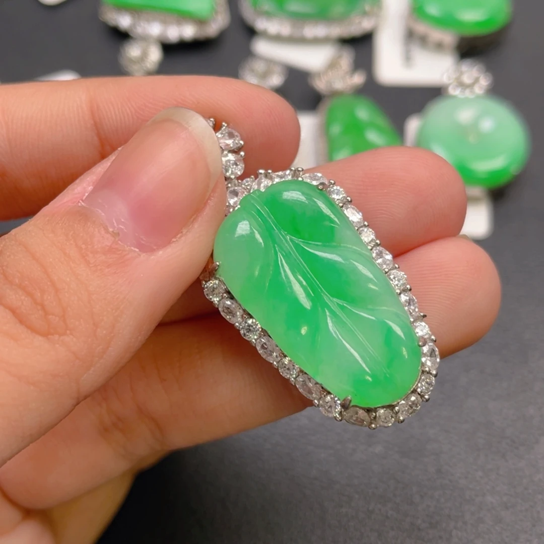 翡翠银S925镶嵌颈饰