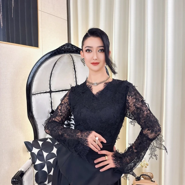 G&PARI2025新春轻奢小众设计师法式重工蕾丝打底衫上衣