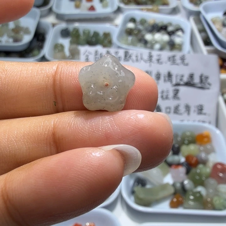 和田玉未镶嵌珠宝奇石