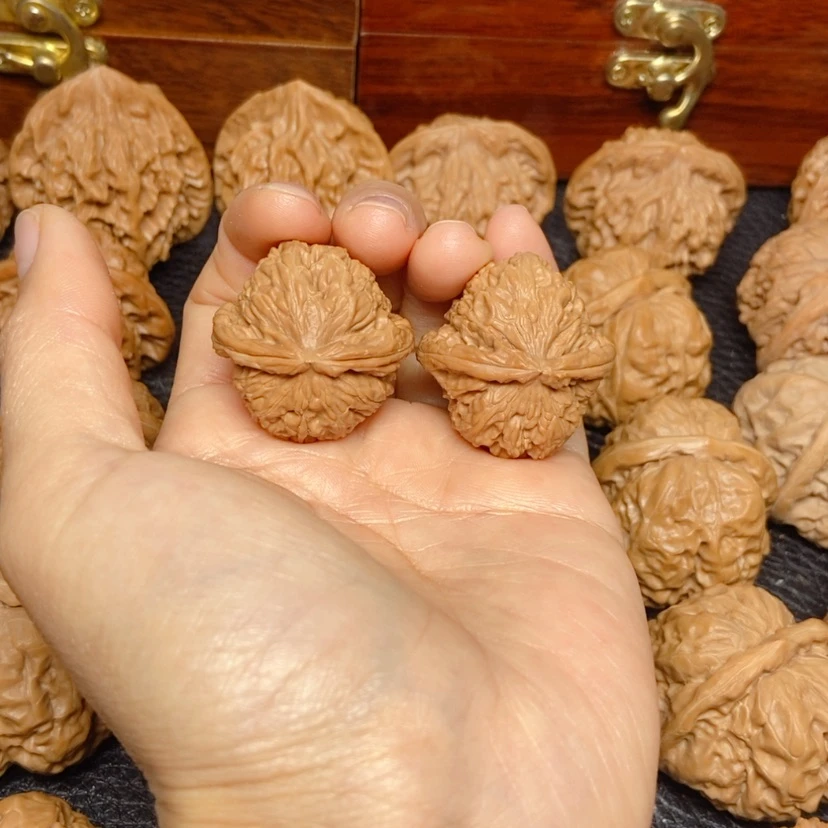 【闪购商品】吊坠文玩核桃?**?白狮子32