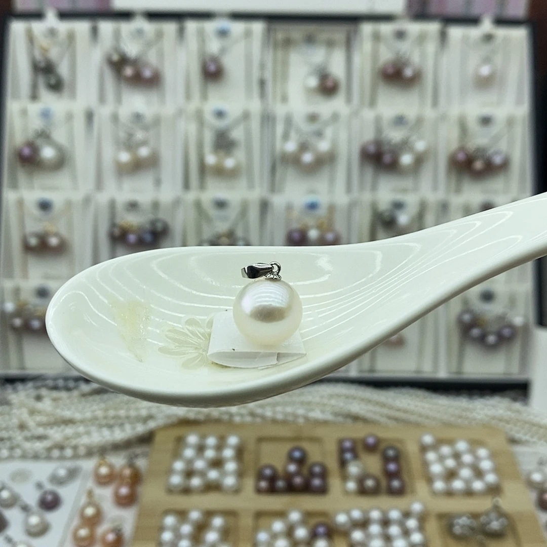 银S925镶嵌吊坠(不含链)淡水珍珠