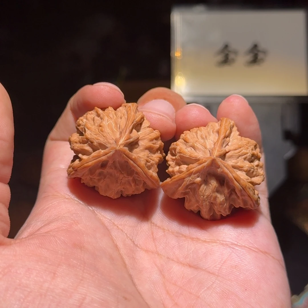 把件核桃1410盘山奔，尺寸34