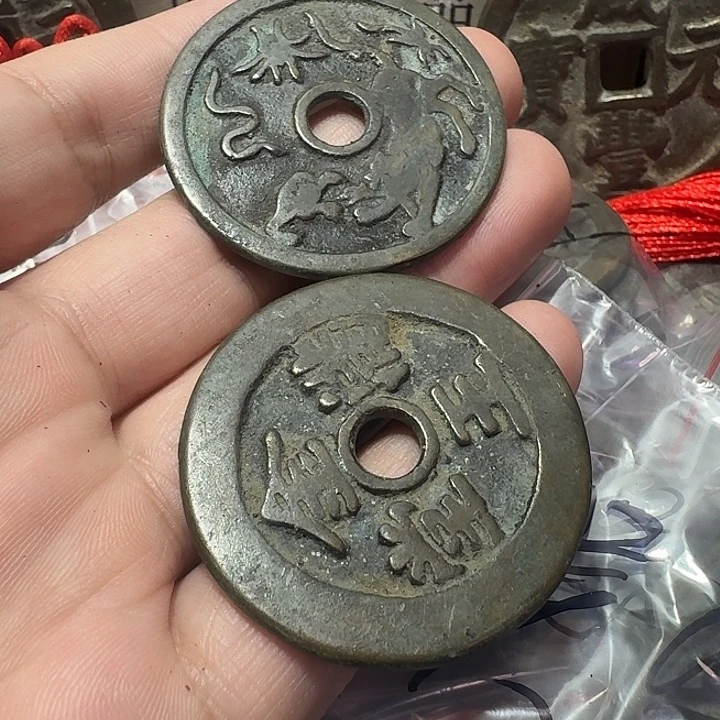 君***巅铜现代工艺品花钱