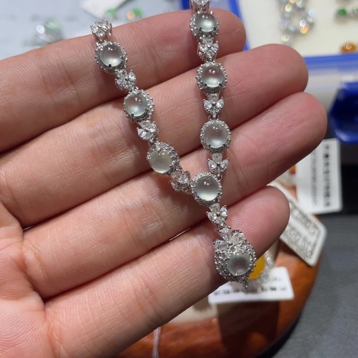 翡翠未镶嵌颈饰套链