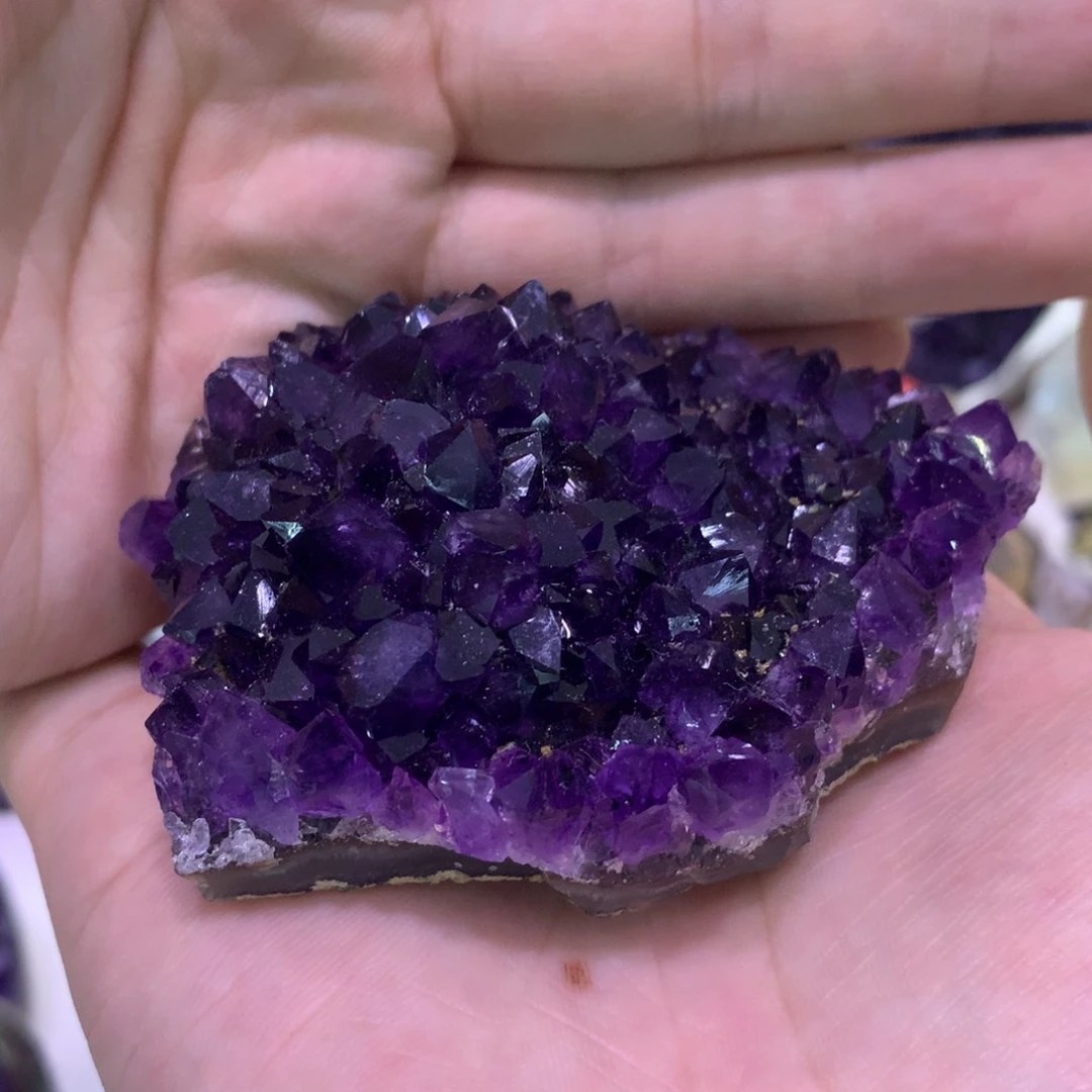 未镶嵌水晶大型摆件（非配饰）