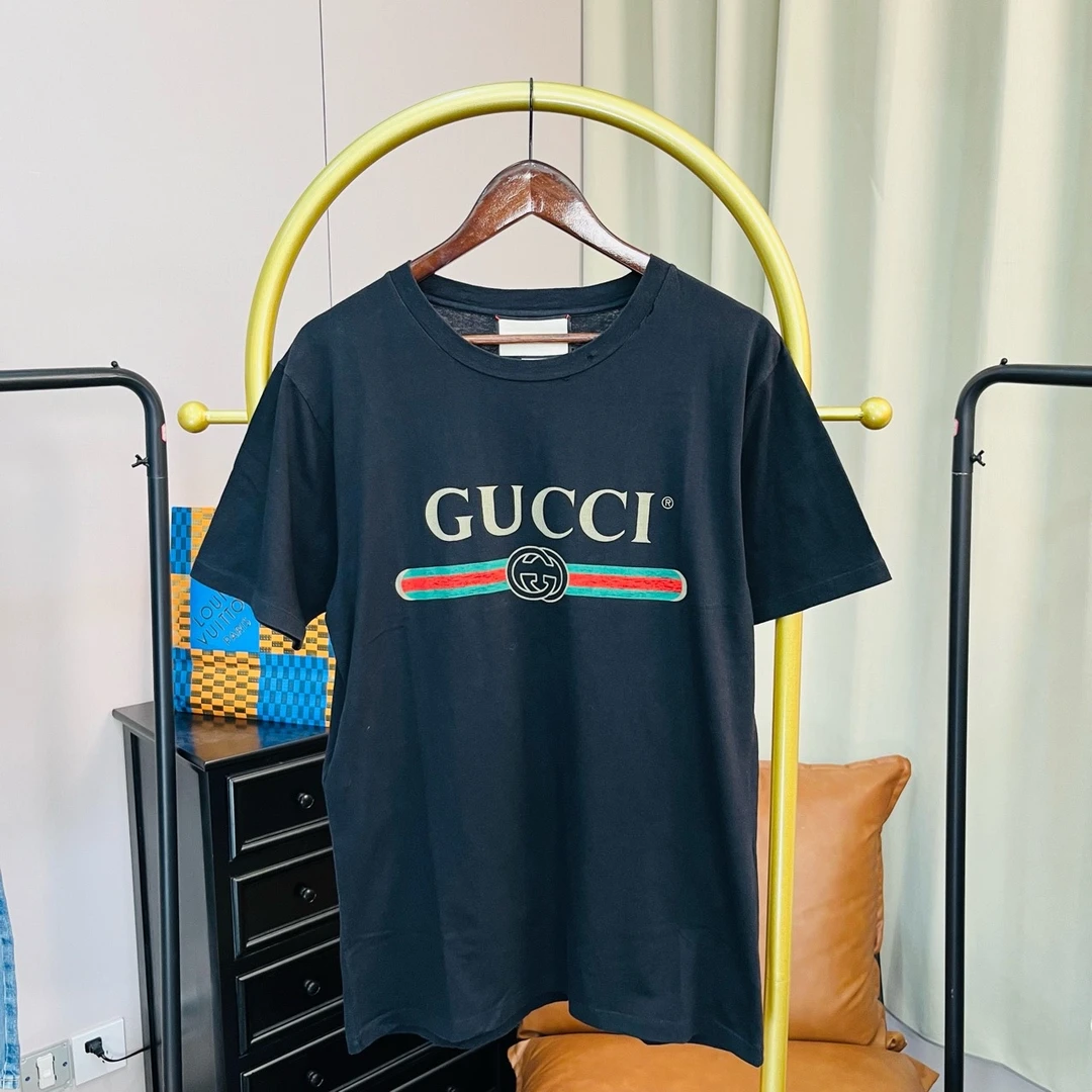 99新 GUCCI/古驰  黑色腰带短袖 s码 (破坏风设计接受不了不要拍)