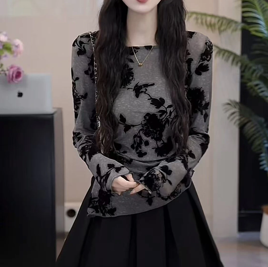 【凉露沾衣】2025秋季新款千金风开叉不规则下摆T恤女W0159