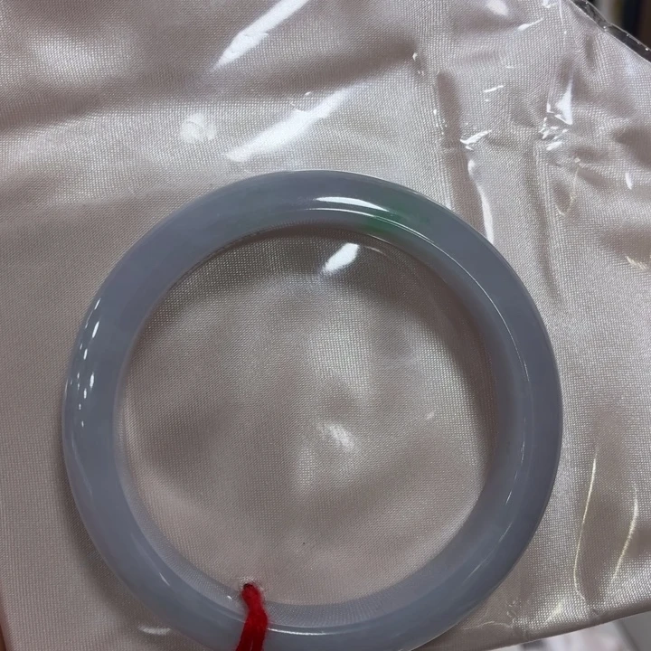 翡翠未镶嵌手镯椿带彩手镯