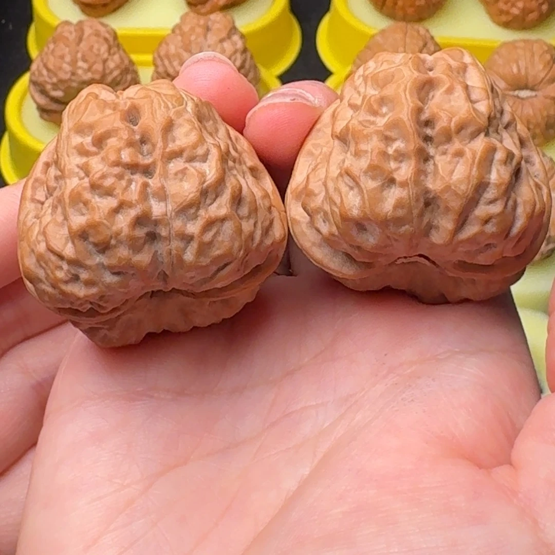 文玩核桃精品蛤蟆40