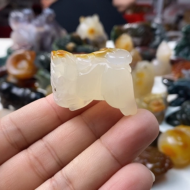 未镶嵌颈饰玛瑙/玉髓